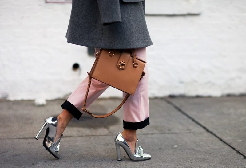 Mga Silver Loafers