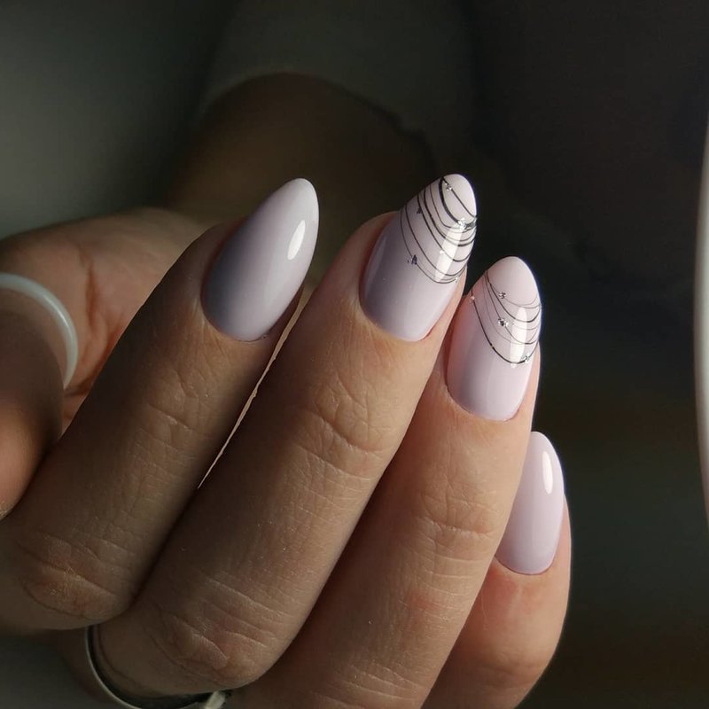 Toile d'araignée sur les ongles