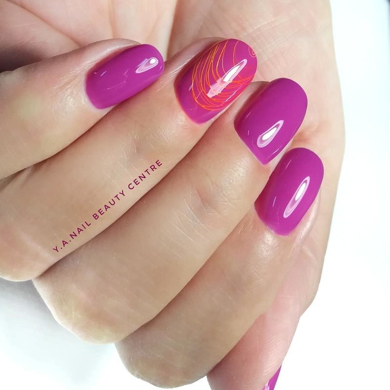 Ongles Fuchsia