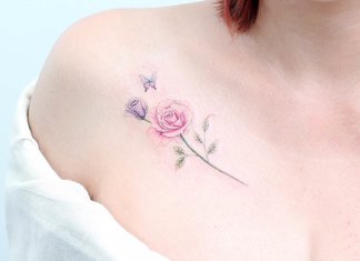 Beau tatouage sur la clavicule d'une fille