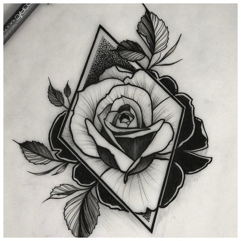 Esquisse pour un tatouage de fille