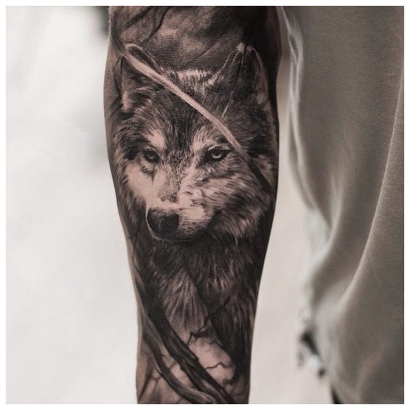 Malubhang Wolf - Buong tattoo Tattoo