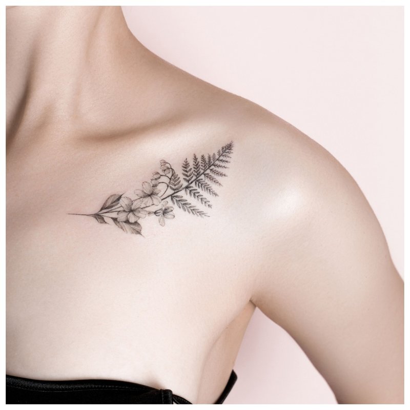 Clavicle ng tattoo