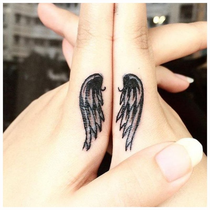 Ang tattoo ng angel wing