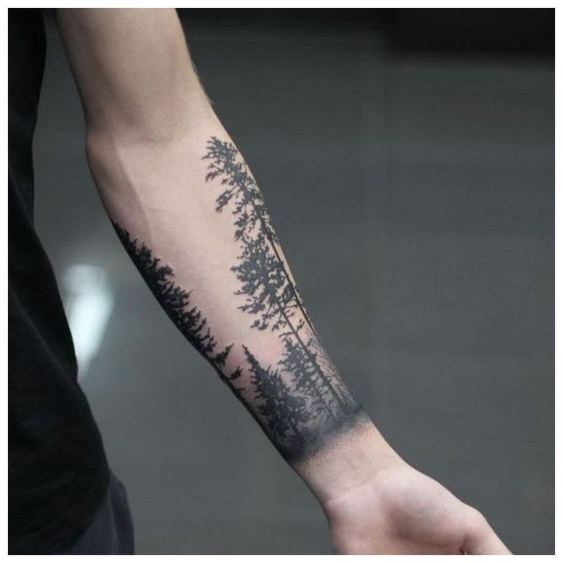 Tatouage paysage homme sur place