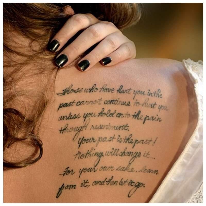 Italic orihinal na font para sa tattoo