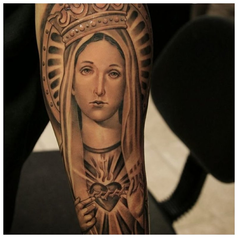 Tatouage vierge marie