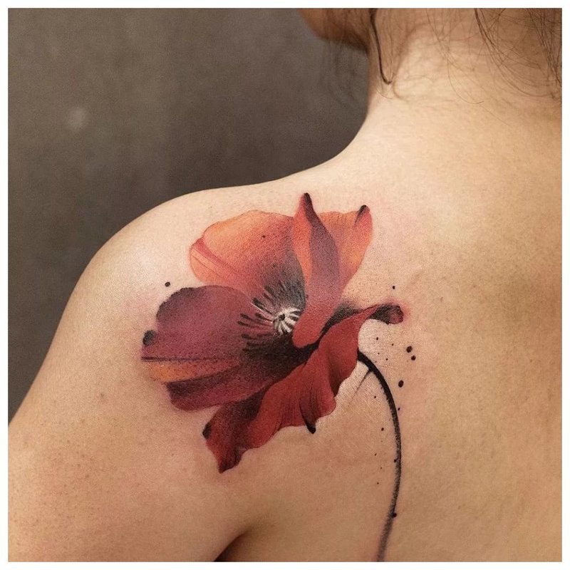 Ang tattoo ng watercolor poppy