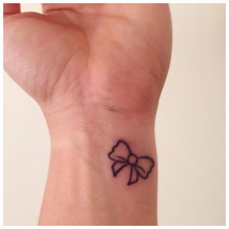 Bow tattoo