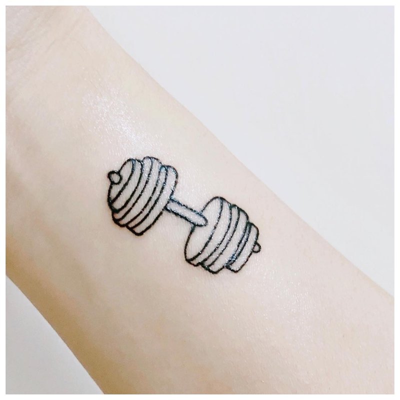 Dumbbell - tattoo para sa mga mahilig sa sports