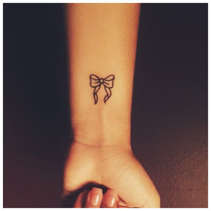 Bow tattoo