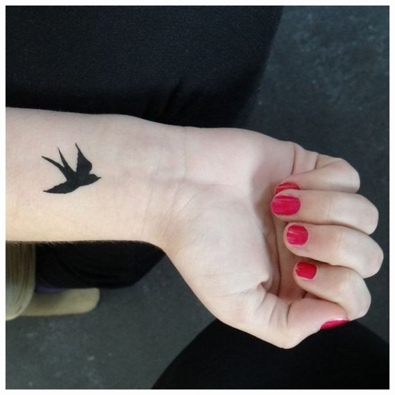 Tatouage d'oiseau