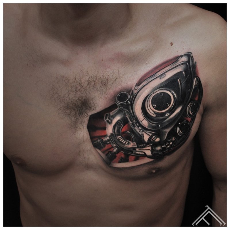 Tattoo sa dibdib - istilo ng cyberpunk